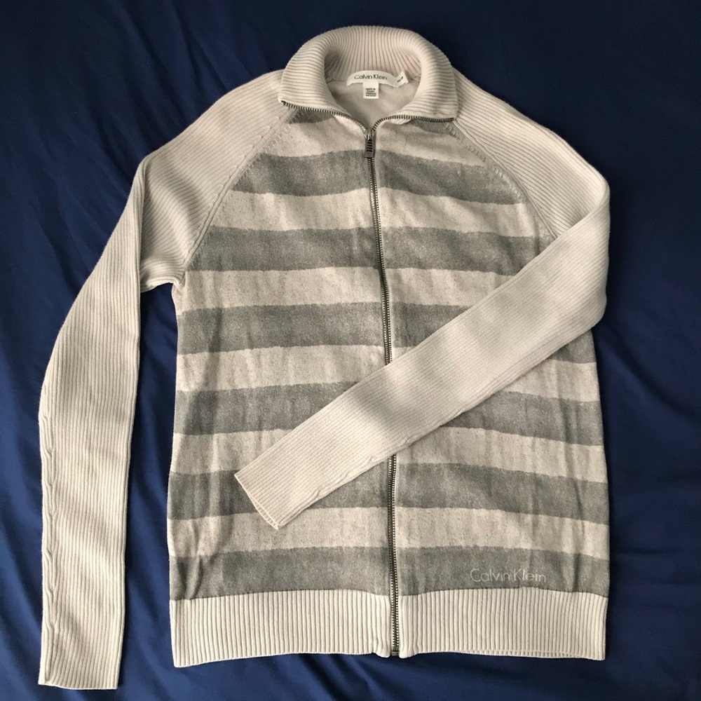 Calvin Klein Sweater - Picture 1 of 3